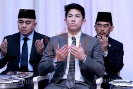 Seorang warganet berujar, mas, pukul aku dengan cintamu dong! lebih dari 330 warganet mengirim tanda hati. Prince Mateen Of Brunei Alchetron The Free Social Encyclopedia