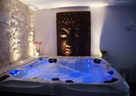 Chambre Romantique Pour Deux Jacuzzi Et Sauna Bourg St Andeol Jacuzzi Interieur Jacuzzi Spa Interieur