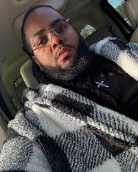 Kenny Day (@thekdayshow) • Instagram photos and videos