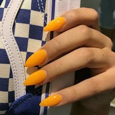 You may never have imagined that they will also look great on our nails too. 10 Orange Nail Designs Ladies Can Experiment With Rock This Summer Girlstyle Singapore