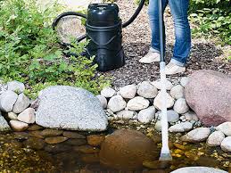 Wer einen teich neu plant, sollte sich zunächst gedanken um standort, größe und die bauweise machen. Gartenteich Der Vollstandige Ratgeber Hagebau De
