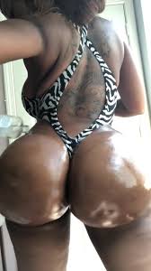 Bolted On Booty Clapping Her Fake Ass Cheeks Porn Gif Video Nebyda  Comsexiezpix Web Porn