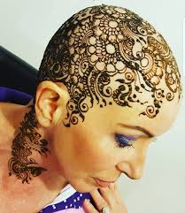 For Those Who Have Lost Their Hair To Chemo Henna Crowns Offer An Alternative To Wigs And Hats Which Can Be Especia Scalp Tattoo Henna Tattoo Bald Head Women