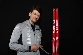 2020/2021 sezonunun sezon açılışında , 20 km individual'da ilk dünya kupası galibiyetini kazandı. Vc Hochfilzen Enda En Seier For Sturla Holm Laegreid