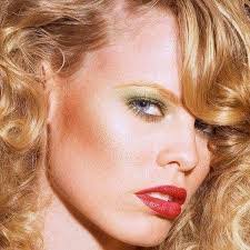 Melody Schuster's Instagram, Twitter & Facebook