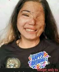 Today is my birthday, I know I'm ugly but no one ever blessing me!! 🙂🙂 I  love you 🙁🙁❤️❤️✌️✌️