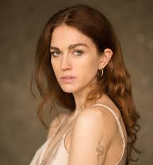 Lucy Chappell's Instagram, Twitter & Facebook