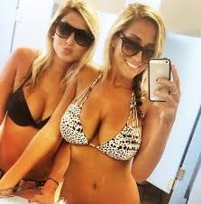 Quarterback ﻿blake bortles﻿ is in green bay to sign with the packers, nfl network's tom pelissero reported wednesday. Blake Bortles Girlfriend Lindsey Duke Dominating In Her Bikini Again