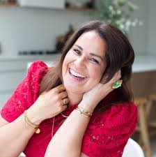 Eva Jaimes's Instagram, Twitter & Facebook