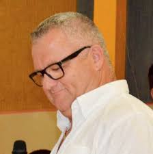 Les footballeurs dans leur nouveau QG Ils sont NOS champions !