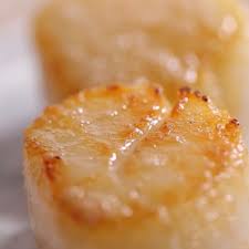 Vous cherchez des recettes pour noix de saint jacques ? Comment Reussir La Cuisson D Une Noix De Saint Jacques Femme Actuelle Le Mag