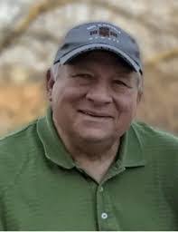 Robert Everett's Instagram, Twitter & Facebook