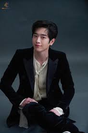 Seo kang joon also is a member of the group 5urprise, which debuted in 2013 and consists of 5 aspiring actors. Mengenal Seo Kang Joon Aktor Korea Yang Punya Mata Berwarna Unik Dan Indah Kumparan Com