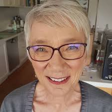 Thus, it is the responsibility of the hairstylists to create a design that will create an illusion that the person has a lot. 25 Youthful Short Hairstyles For Women Over 50 2021 Trends