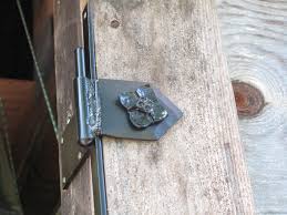 Decorative Washers And Bolts Can Really Dress Up An Otherwise Mundane Project The Flower Like Shaping Gives The Steel A Very Organic Look Decor Forging Metal