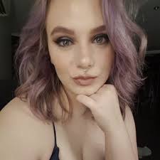 Caitlyn Brooks's Instagram, Twitter & Facebook