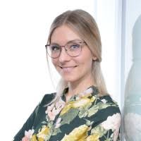 Lisa Shala's Instagram, Twitter & Facebook