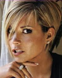 Ensuite, on doit certainement admettre ce qui est évident : Victoria Beckham Lifestyles Of The Rich And Pathetic