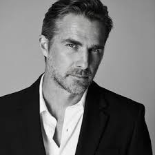 Ariel Howard (@merman760)