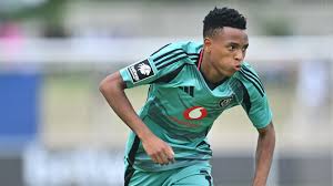 We shouldn't be blinded by love - I take nothing away from Relebohile  Mofokeng; he's a star, but don't compare him to Lionel Messi! This boy he's  just an average player and