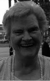 Debora Giles's Instagram, Twitter & Facebook