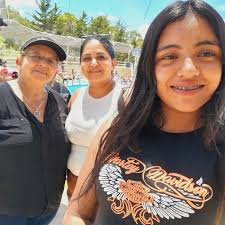 Con mis tios pasandola super ,gracias por todo tio , lastima heta  regasta🤣🤣