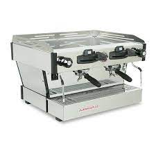 With standard volumetric dosing, you're stopping shots at a predetermined weight. La Marzocco Linea Pb Boncafe