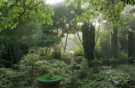 jardin interieur a ciel ouvert athis val de rouvre normandie urlaub frankreich garten design garten urlaub