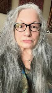 Trump's Christmas Photo Turns Heads After People Notice Small Detail About  Melania Details in comment👇👇👇👇