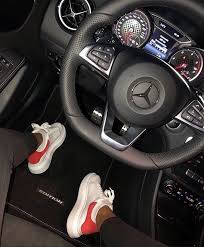 J Ai Les Deux Pieds Dans Le Tiequar Interieurs De Voiture Couple Voiture Voitures Audi
