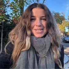 Leila Hendricks's Instagram, Twitter & Facebook