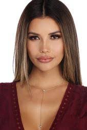 Laura Huseinovic's Instagram, Twitter & Facebook