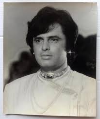 1993" BOY FRIEND " Hindi Film starring Sheeba , Ravi Behl ,Kiran Kumar,Kriti  Rawal Directed by Ramesh U Lakhiani Movie Booklet with Story Synopsis,  Songs & Credit(#34)