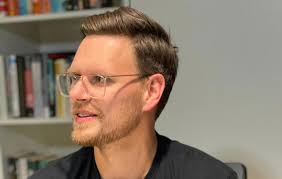 What equal playing field? Players' perspectives