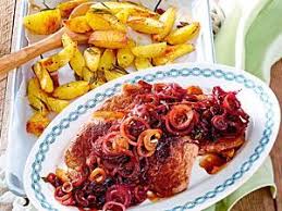 Rosmarinkartoffeln Vom Blech So Geht S Lecker Rosmarinkartoffeln Rezepte Beliebte Rezepte