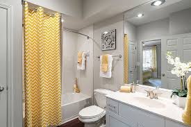 Gray And Yellow Bathroom Decor Lovely Best 25 Yellow Gray Bathrooms Ideas On Pinterest Arsitekmode In 2020 Yellow Bathroom Decor Gray Bathroom Decor Yellow Bathrooms