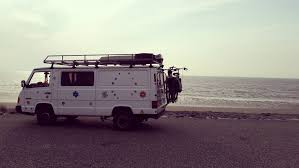 La Vida Con Fleur Vanlife Adventurelife Homeiswhereyouparkit Explore Onthebeach Mercedescampervan Mb1 Mercedes Camper Van Van Life Mercedes Benz Vans