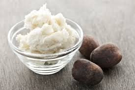 Beurre De Karite Bienfaits Du Beurre De Karite Bio Pour Les Cheveux Et La Peau Doctissimo Beurre De Karite Traitement Maison Pour Cheveux Cremes Antirides Maison