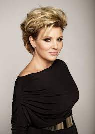 May 31, 2021 · liptai claudia instagram posztájában osztotta meg történetét, amelynek középpontjába bizony egy szerencsétlen véletlen szerepel. Short Hair With Layers Short Hairstyles For Thick Hair Short Hair Haircuts