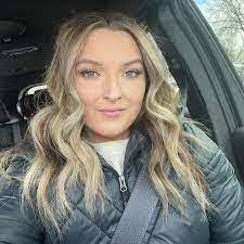 Kylie Abner's Instagram, Twitter & Facebook