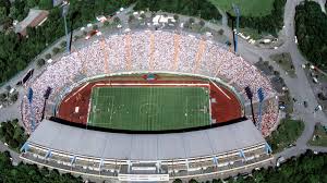 Regarded as one of the most modern stadiums worldwide this venue is equipped with retractable. Parkstadion Fussball Schalke 04