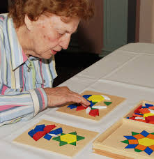 Actualmente existen varios juegos recreativos para adultos mayores que pueden practicarse al aire libre y que le aportan varios beneficios al anciano. Pin En Central Informativa Del Adulto Mayor