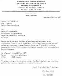 Pada umumnya ketika sebuah desa, sekolah, perusahaan atau instansi lainnya menyelenggarakan kerja bakti maka pihak yang berwenang akan membuat surat edaran untuk memberitahukan adanya kerja bakti yang harus diikuti oleh semua warga terkait. 8 Contoh Surat Edaran Sekolah Perusahaan Dinas Keperluan Lainnya