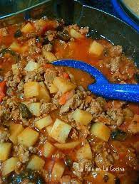 Mom S Picadillo Con Papa Ground Beef In Fresh Tomato Sauce With Potatoes La Pina En La Cocina Recipe Mexican Food Recipes Authentic Ground Beef Recipes Mexican Mexican Picadillo Recipe Ground Beef