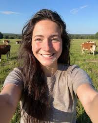 A big 𝗬𝗘𝗦 𝗜𝗙 𝗬𝗢𝗨 𝗟𝗢𝗩𝗘 Laura Ingraham ❤️