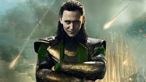 En un solo frame aparece una mujer sentada y se logra ver de. Loki Is Presented In A Long Impressive Trailer Somag News