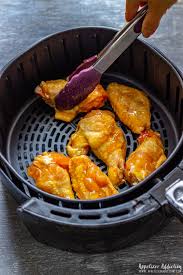 Chicken wings are grilled to perfection with a citrus bbq rub, then coated in a spicy orange marmalade sriracha sauce. Air Fryer Orange Chicken Wings Recipe Appetizer Addiction