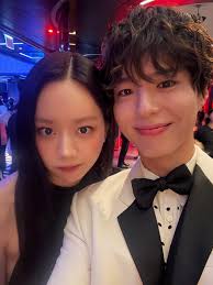 Hyeri and Bogum both won the Upbeat Popularity Award last night in  #BlueDragonSeriesAwards2025✨ Our Ssangmundong couple 🥺🫶🏻