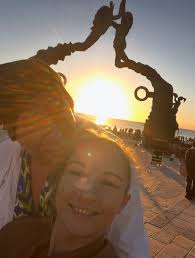 Jajaja te ves reflejad@ en estos memes ..? Es súper importante tomar  conciencia de tu postura en el trabajo e incluso en tus momentos de ocio.  El meme del camarón está muy