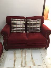 طقم كنب امريكي خمري مستعمل خفيف مع طقم طاولات شو بدك من فلسطين